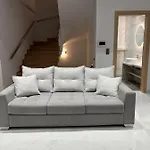 شقة Kontis' Deluxe Furnished لوتراكي