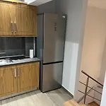 Kontis' Deluxe Furnished * لوتراكي