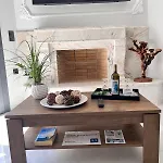 公寓 Kontis' Deluxe Furnished 路特奇