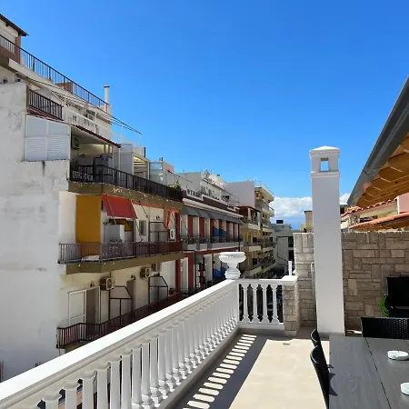 Kontis' Deluxe Furnished * Loutráki