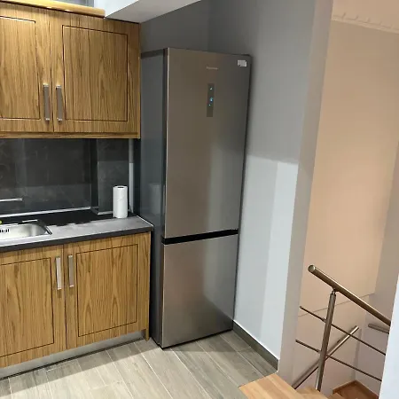 Kontis' Deluxe Furnished * Loutráki