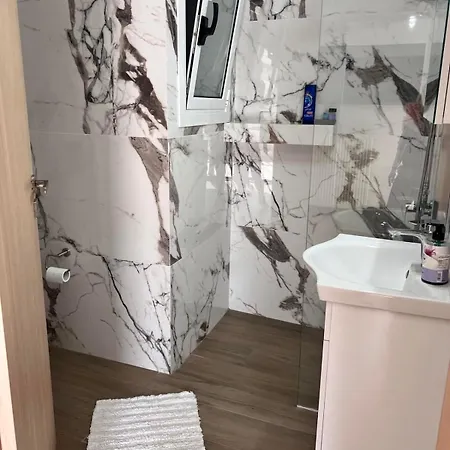 Appartement Kontis' Deluxe Furnished Loutráki