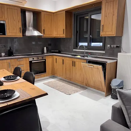 Appartement Kontis' Deluxe Furnished Loutráki