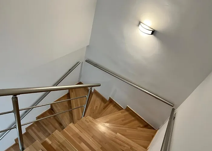 Kontis' Deluxe Furnished Apartamento Loutráki