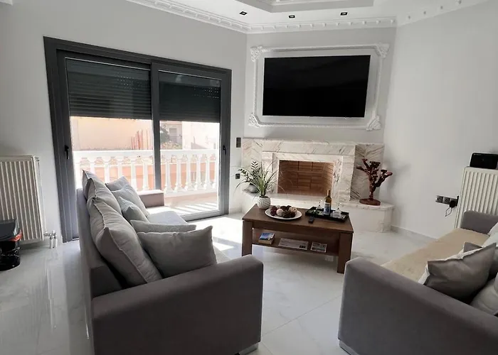 Kontis' Deluxe Furnished Апартаменты