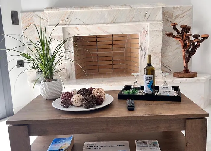 Апартаменты Kontis' Deluxe Furnished Лоутраки