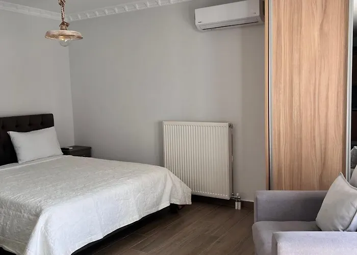Διαμέρισμα Kontis' Deluxe Furnished *