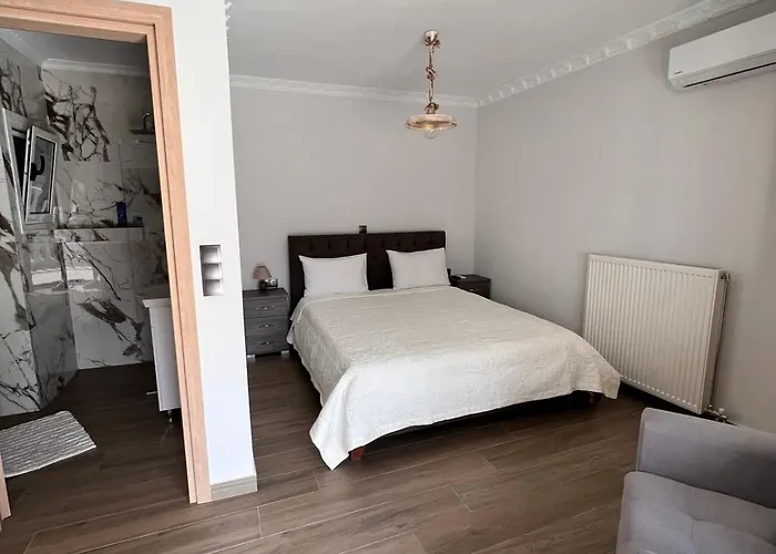 Apartamento Kontis' Deluxe Furnished Loutráki