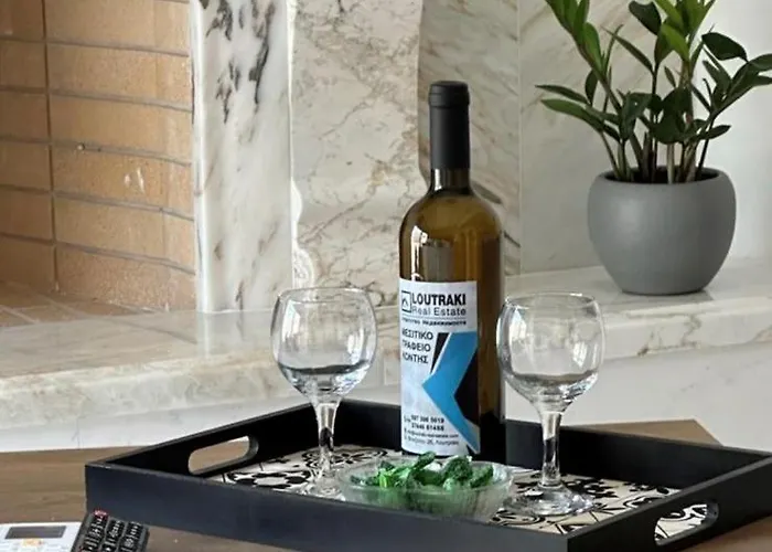 Апартаменты Kontis' Deluxe Furnished *