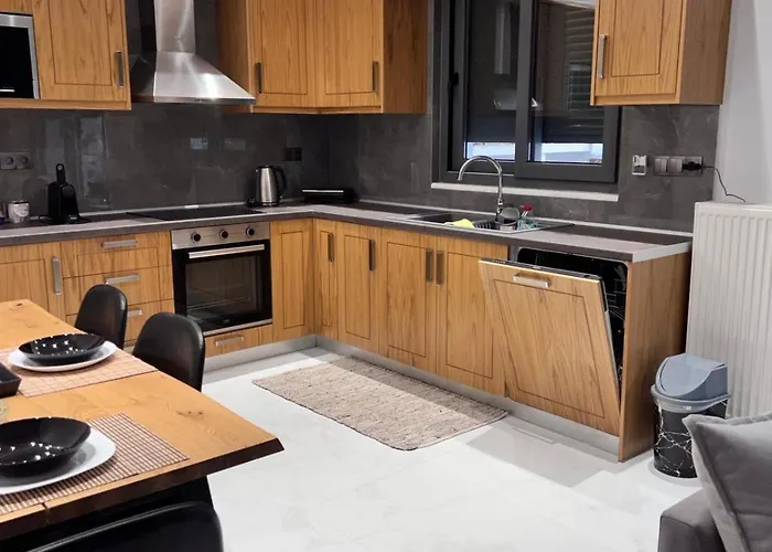 Apartamento Kontis' Deluxe Furnished Loutráki